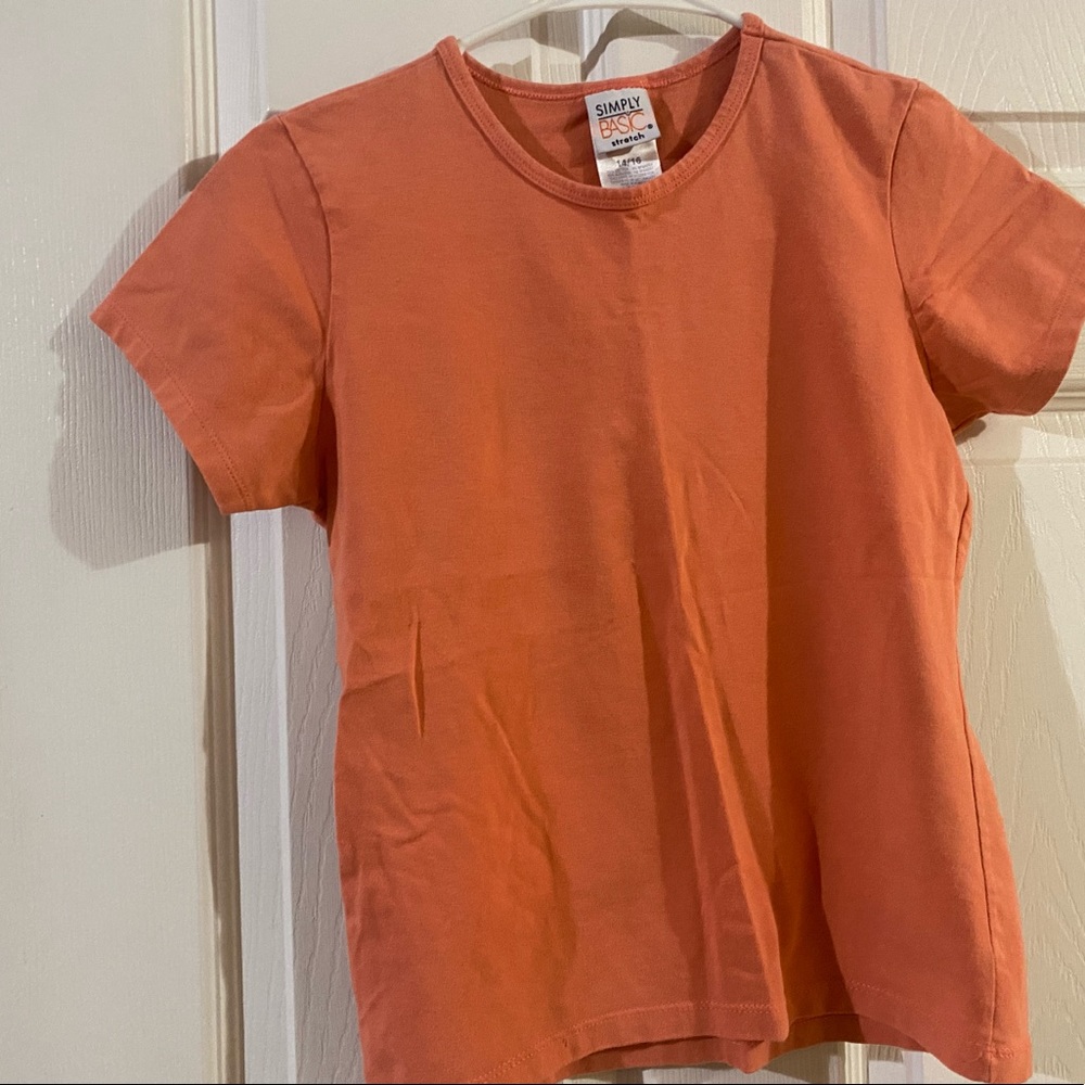T-shirt size 14/16